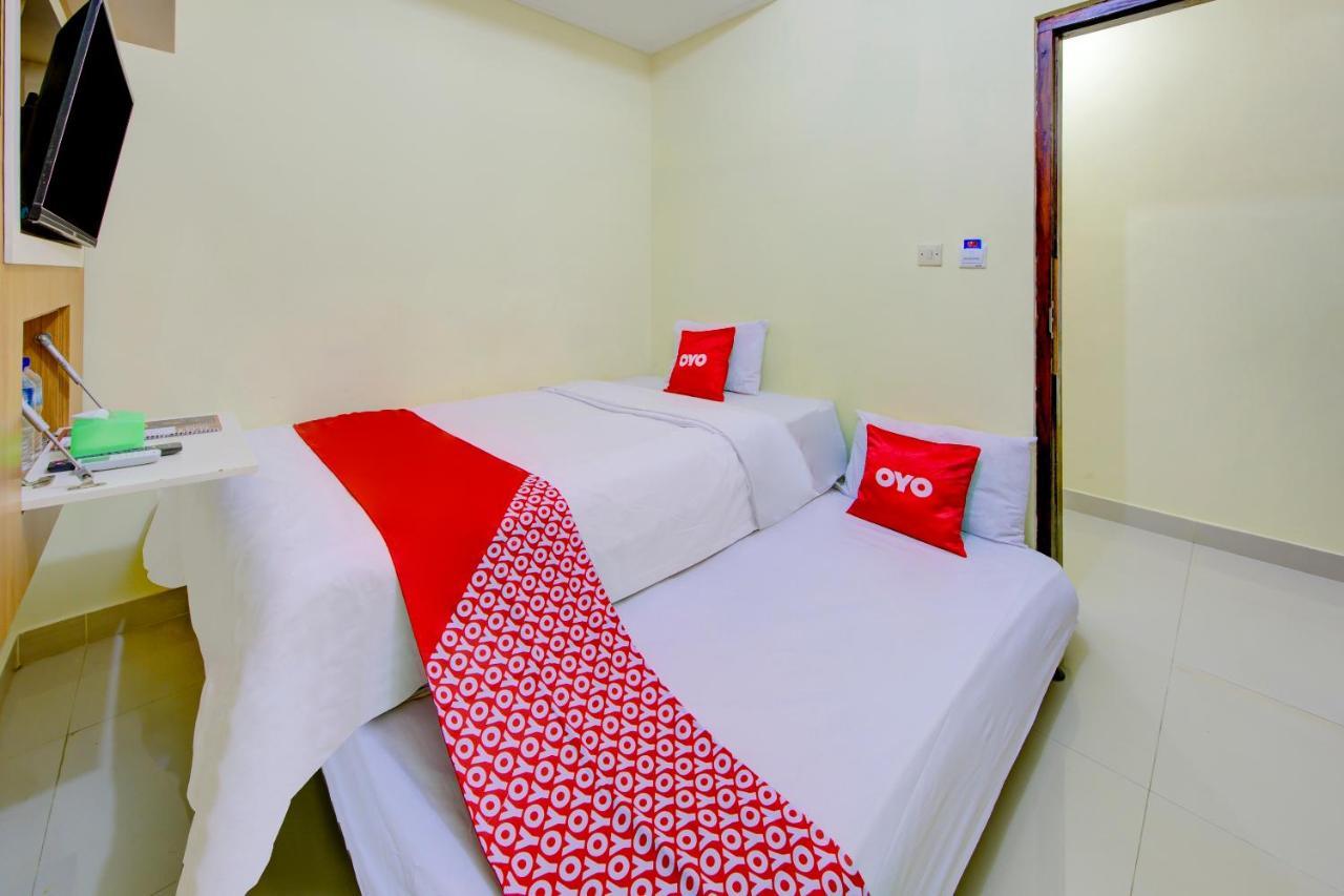 Oyo 3791 Hotel Kja Тегал Экстерьер фото